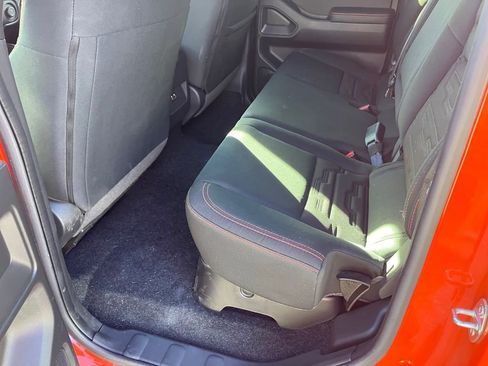 Used 2025 Nissan Frontier PRO-4X image 12