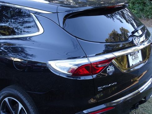 Used 2022 Buick Enclave Essence w/ Experience Buick Package image 35