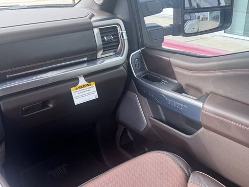 Used 2024 Ford F250 King Ranch w/ FX4 Off-Road Package image 24