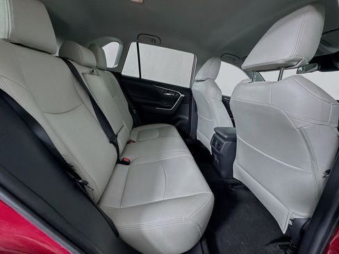 Used 2021 Toyota RAV4 XLE w/ XLE Grade Weather Package AWD/4WD image 28