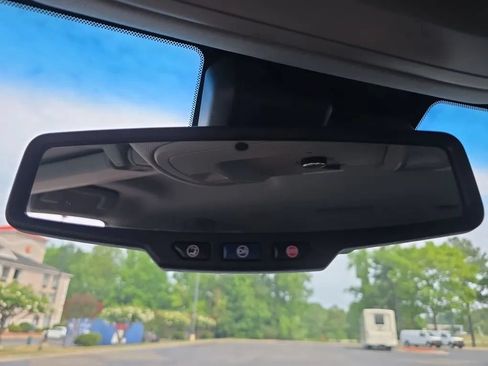 Used 2017 Chevrolet Suburban LT AWD/4WD image 37