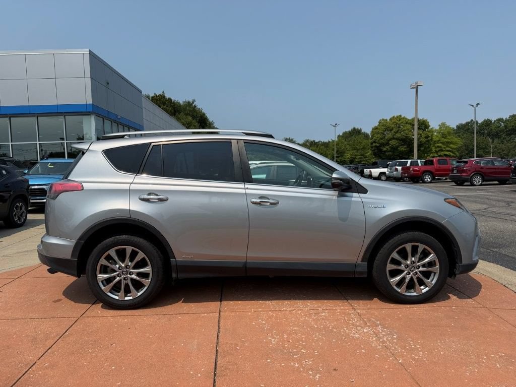 Used 2017 Toyota RAV4 Limited w/ Advanced Technology Package AWD/4WD image 7