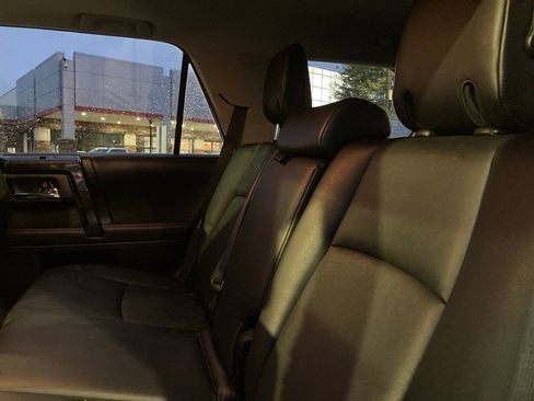 Used 2017 Toyota 4Runner TRD Off-Road Premium image 11