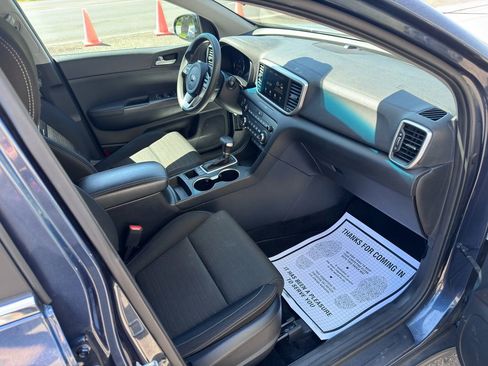 Used 2022 Kia Sportage LX w/ LX AWD Value Edition Package image 29