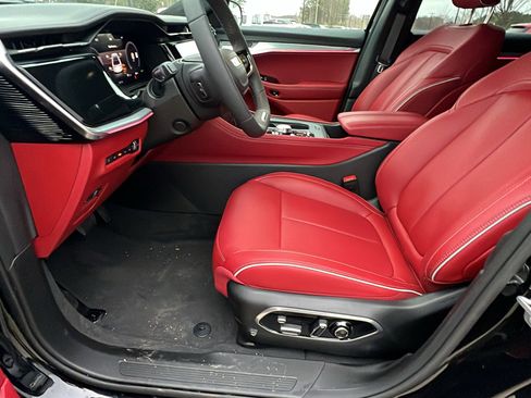 Used 2024 Jeep Wagoneer Launch Edition image 16