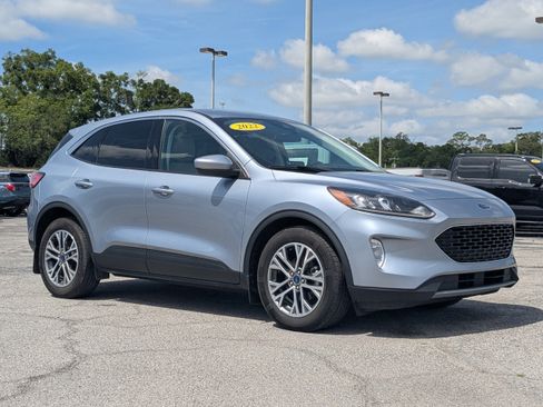Used 2022 Ford Escape SEL w/ Technology Package FWD image 2
