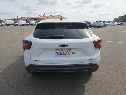 Used 2024 Chevrolet Trax RS w/ Driver Confidence Package FWD image 8