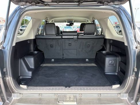 Used 2022 Toyota 4Runner SR5 Premium AWD/4WD image 29
