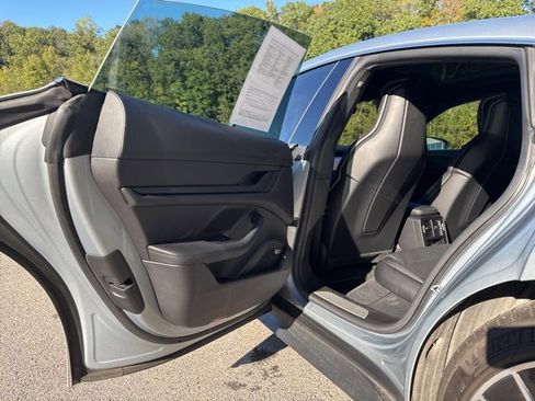 Used 2021 Porsche Taycan 4S image 24