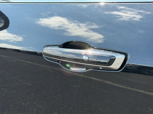 New 2026 GMC Acadia Denali w/ Super Cruise Package AWD/4WD image 8