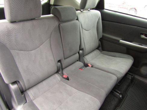 Used 2014 Toyota Prius V Three image 35