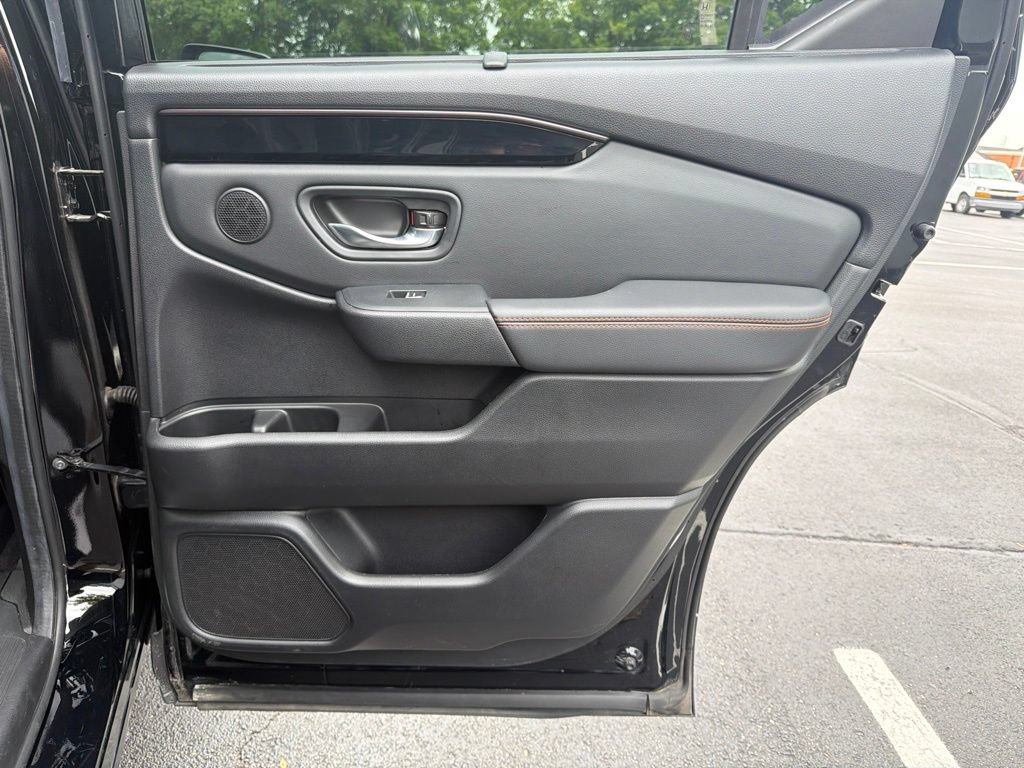 Certified 2025 Honda Pilot TrailSport image 25