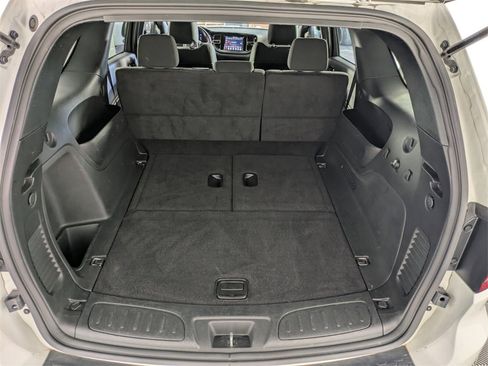 Certified 2024 Dodge Durango SXT image 16