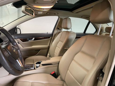 Used 2013 Mercedes-Benz C 300 Sport image 8