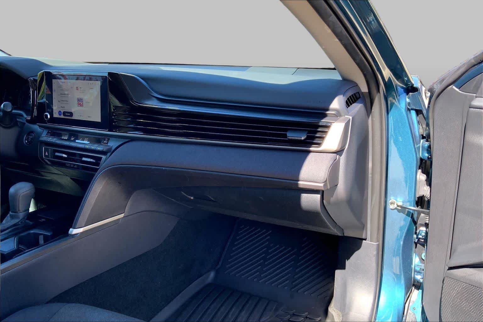 Used 2025 Toyota Camry LE FWD image 18