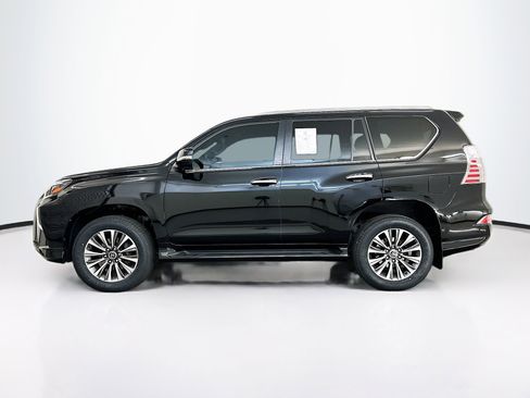 Used 2021 Lexus GX 460 Luxury w/ Accessory Package image 4