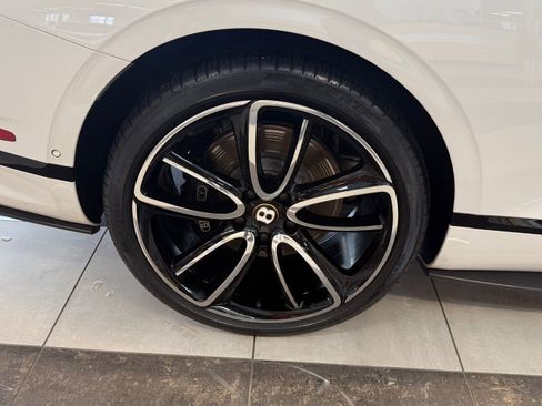 Used 2020 Bentley Continental GT image 29