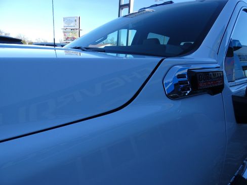 New 2026 GMC Sierra 3500 SLT w/ SLT Premium Package image 7