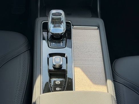 New 2026 Volvo XC90 T8 Plus w/ Protection Package AWD/4WD image 18