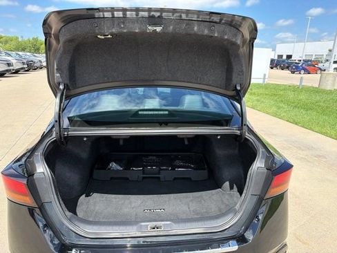 Used 2023 Nissan Altima 2.5 SR AWD/4WD image 15