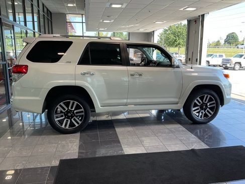 Used 2013 Toyota 4Runner SR5 w/ Convenience Pkg AWD/4WD image 6