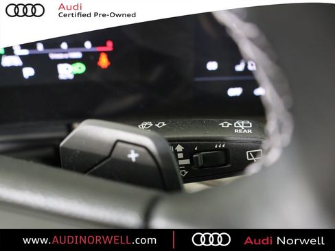 Certified 2025 Audi Q5 Premium AWD/4WD image 29