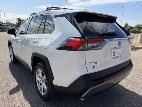 Used 2021 Toyota RAV4 Limited AWD/4WD image 4