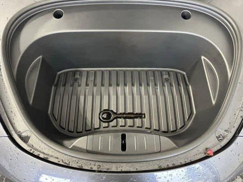 Used 2023 Tesla Model 3 Standard Range image 8