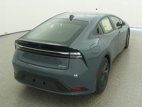 New 2026 Toyota Prius Plug-In Hybrid FWD image 22