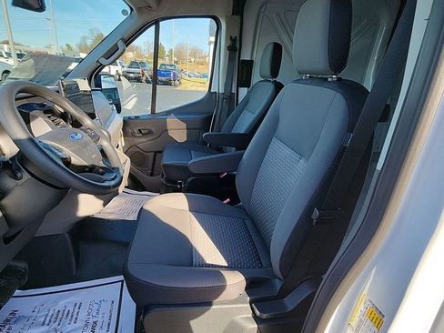 New 2026 Ford Transit 250 148 Medium Roof image 15