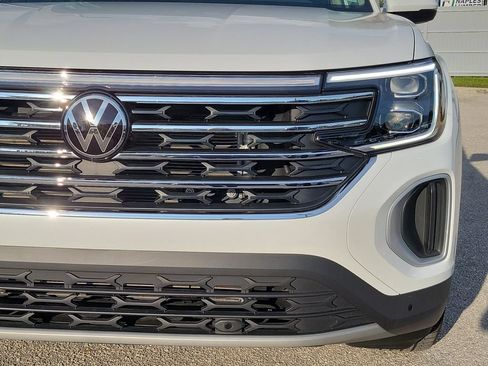 Certified 2026 Volkswagen Atlas SE FWD image 10