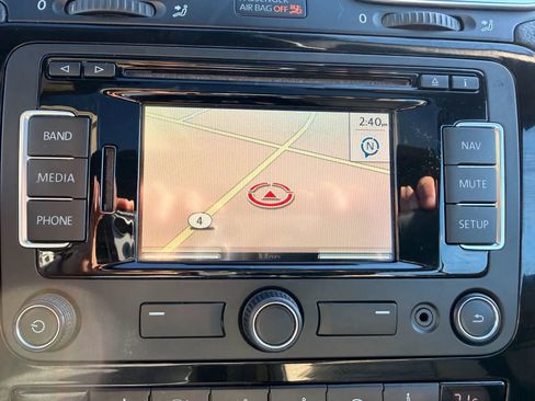 Used 2015 Volkswagen Eos Final Edition image 45