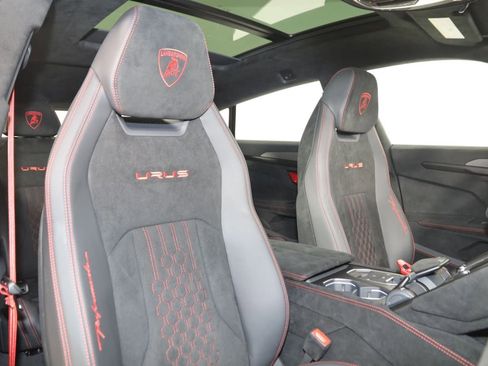 Used 2024 Lamborghini Urus Performante image 15