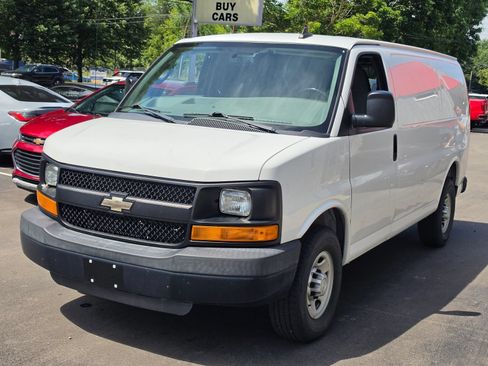 Used 2016 Chevrolet Express 2500 RWD image 1