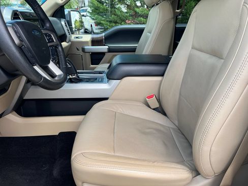 Used 2016 Ford F150 Lariat w/ Equipment Group 502A Luxury AWD/4WD image 15