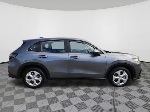 Certified 2025 Honda HR-V LX image 6
