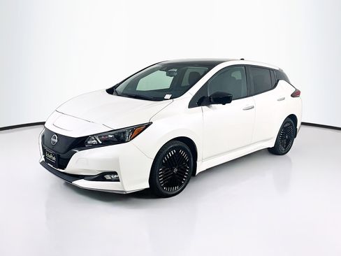 Used 2024 Nissan Leaf SV Plus image 3
