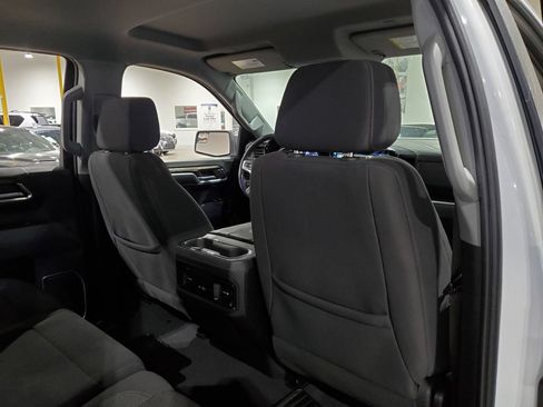 Used 2022 Chevrolet Silverado 1500 LT w/ Z71 Off-Road Package AWD/4WD image 20