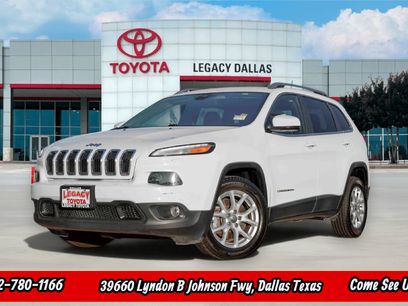 Used 2016 Jeep Cherokee Latitude w/ Safety/Convenience Group