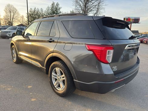 Used 2020 Ford Explorer XLT w/ Equipment Group 202A image 7