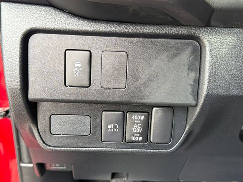 Used 2020 Toyota Tacoma TRD Sport w/ TRD Premium Sport Package AWD/4WD image 22