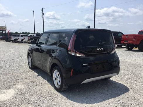 Used 2024 Kia Soul LX w/ Option Group 015 FWD image 5