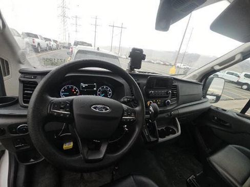 Used 2022 Ford Transit 250 148 High Roof AWD image 9