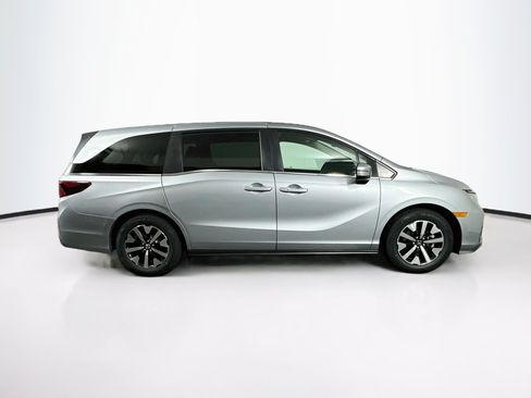 Used 2025 Honda Odyssey EX-L image 10
