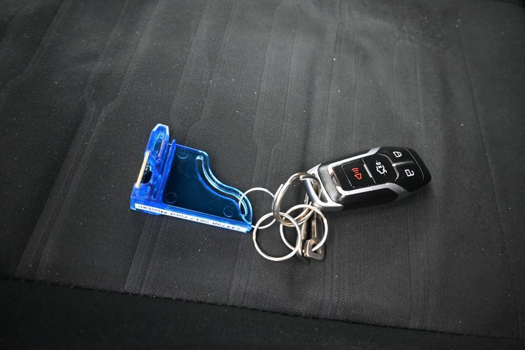 Used 2017 Ford Mustang Coupe RWD image 43