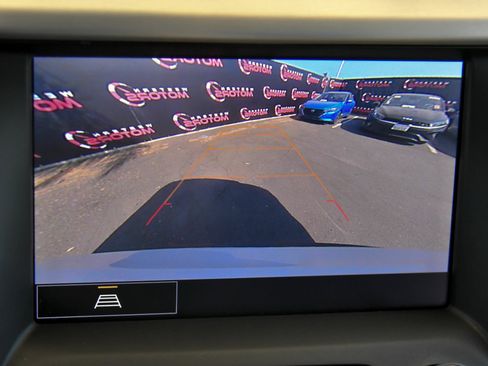 Used 2023 GMC Acadia SLT FWD image 19