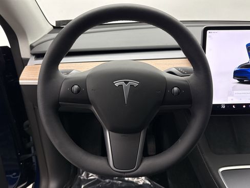 Used 2023 Tesla Model Y Long Range image 12