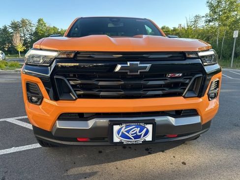 Used 2025 Chevrolet Colorado Z71 w/ Z71 Convenience Package 2 AWD/4WD image 8
