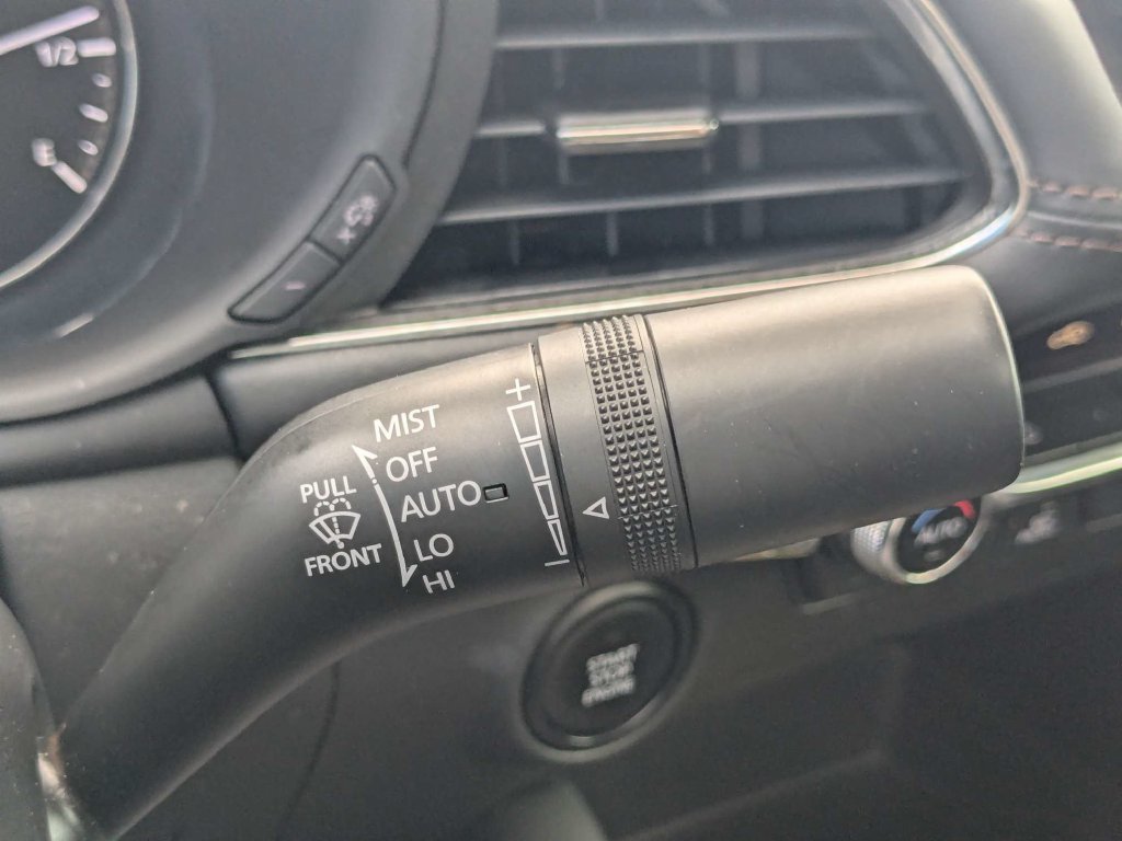 Used 2021 MAZDA MAZDA3 s FWD image 31