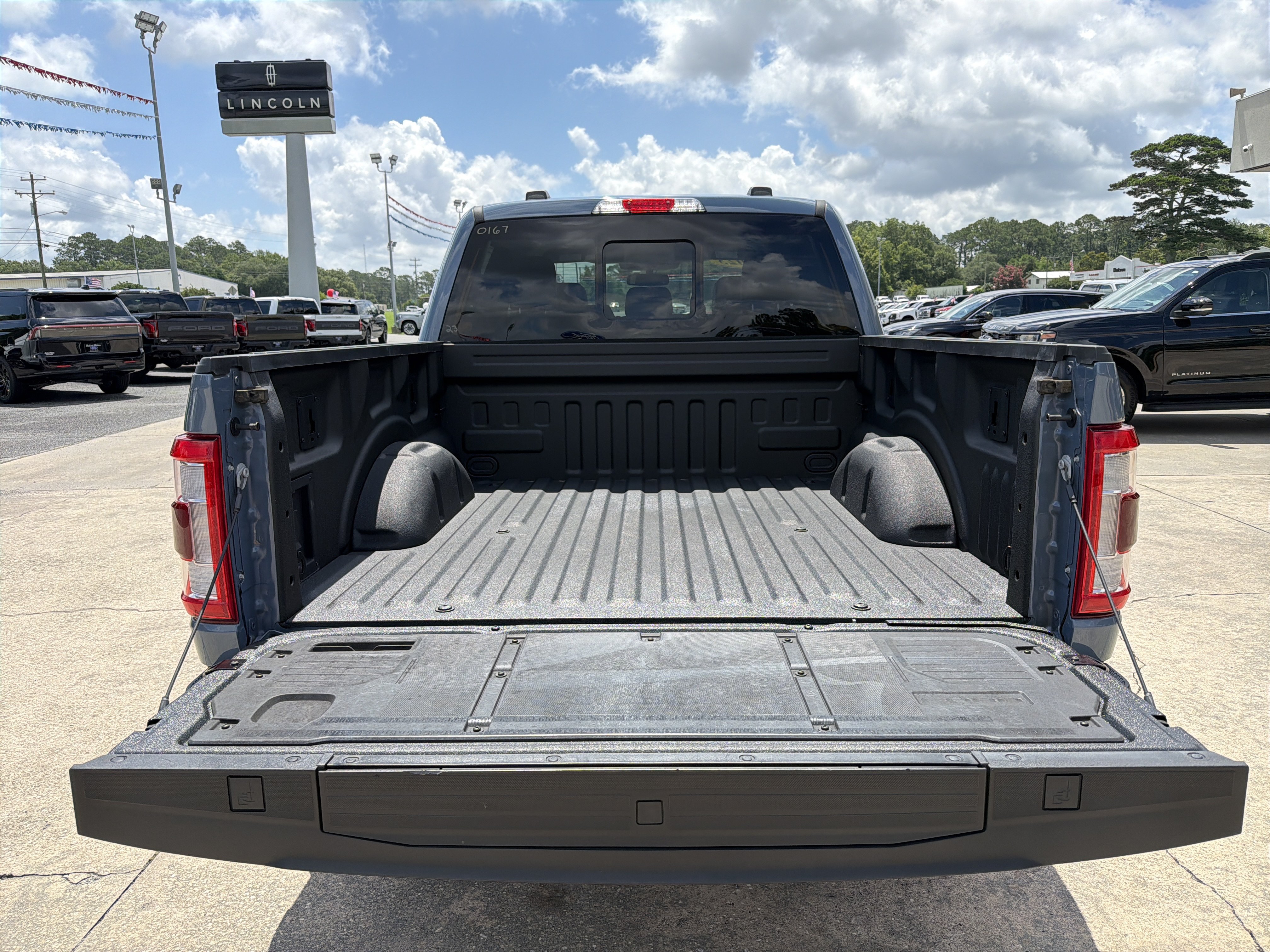 Used 2023 Ford F150 Lariat w/ Trailer Tow Package AWD/4WD image 8